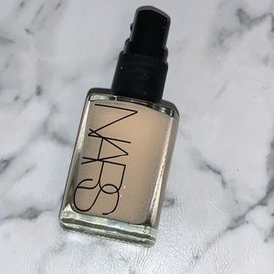 ❣️ Nars Sheer Glow Foundation in Gobi